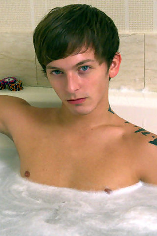 Gay Bathtub Sex - Ryker Madison Gay Model at BoyFriendTV.com